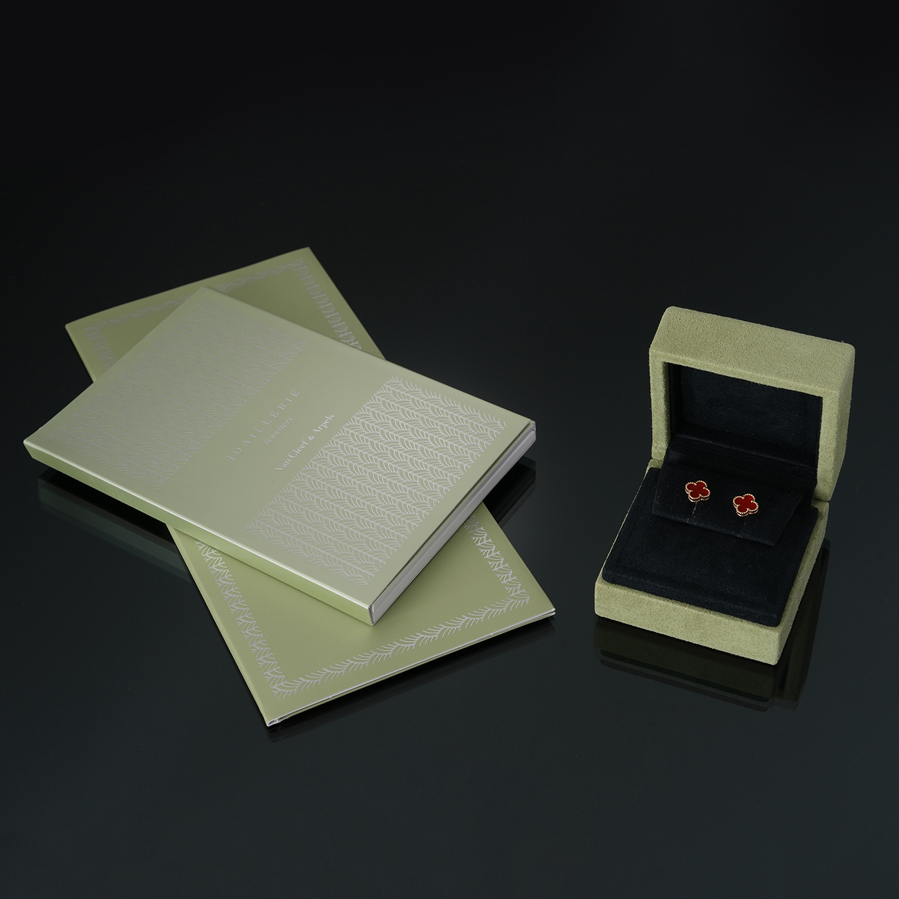 VAN CLEEF & ARPELS(USED)반클리프 스위트 알함브라 커넬리언 이어링